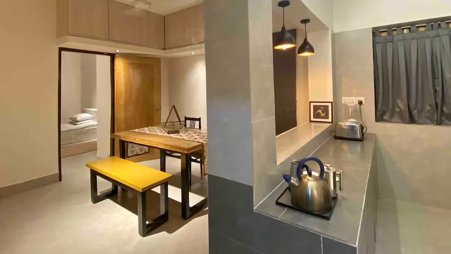 CITY VIEWS HOTEL WITH HOUSEKEEPING