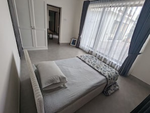 Habitación Deluxe, vista a la ciudad | Wifi gratis 