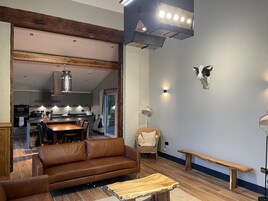 Cottage | Living area