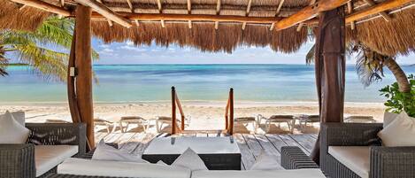 Liegestühle, Strandtücher