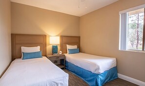 6 Schlafzimmer, Bügeleisen/Bügelbrett, kostenloses WLAN, Bettwäsche