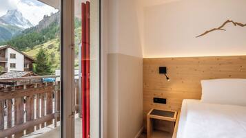 Soundproofing, free WiFi