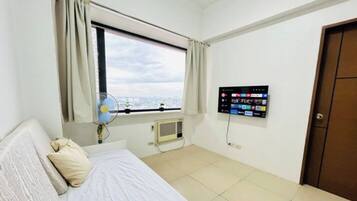 1 bedroom, internet, bed sheets