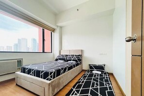 2 bedrooms, internet, bed sheets