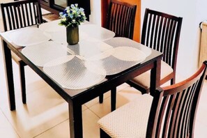 Dining - Ace Suites by the WaterSpa - Twin 1BR Family Room (United St Pasig)