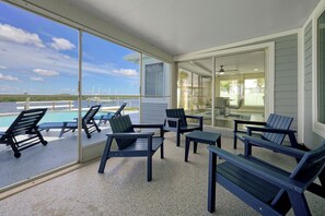 Lanai - Manatee By The Bay (Crystal River)