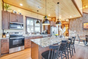 Casa de lujo, para no fumadores, vista al lago | Cocina privada
