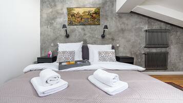 Iron/ironing board, free WiFi