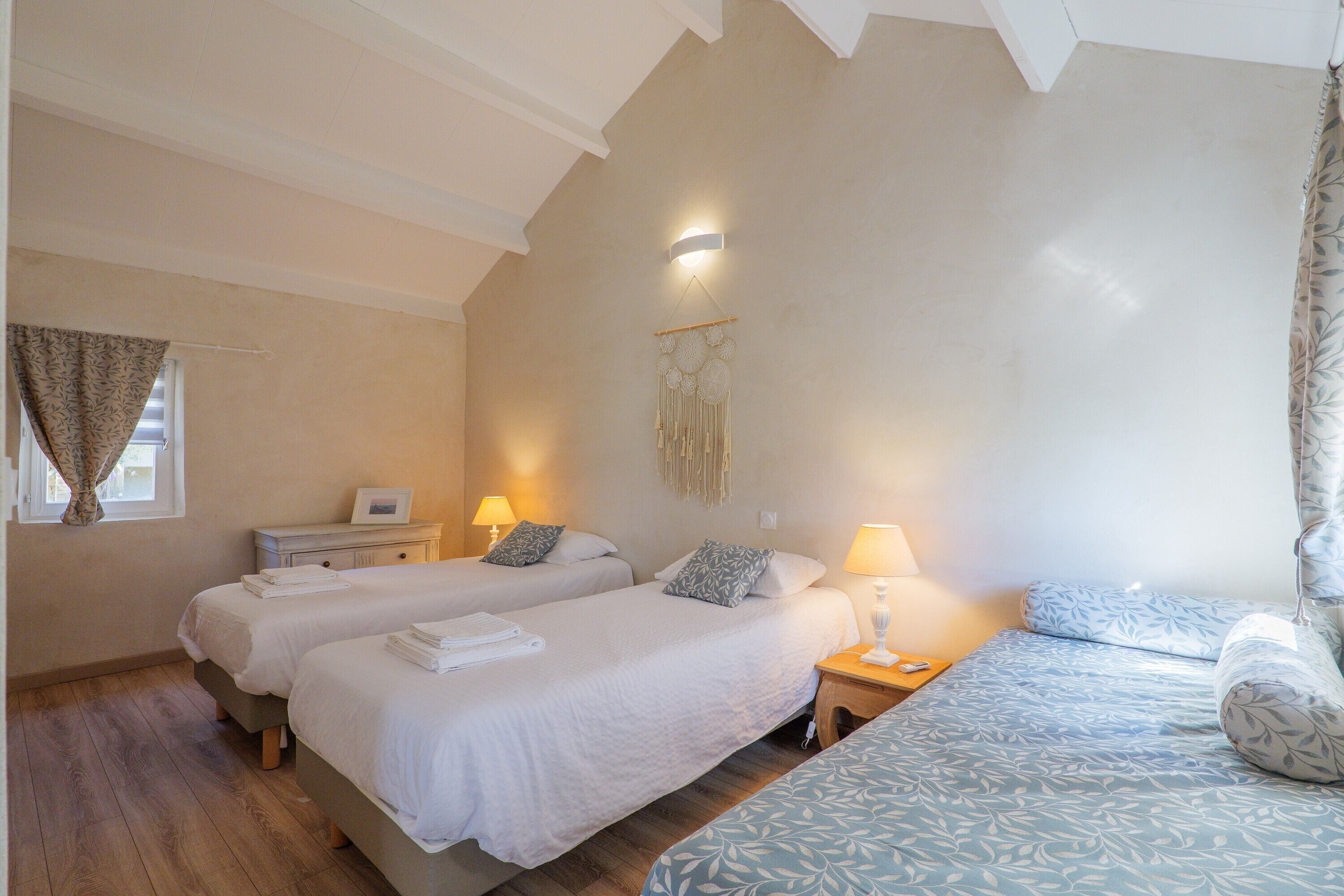 2 bedrooms, WiFi, bed sheets