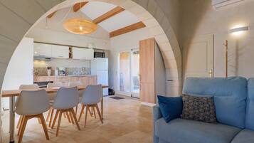 Fernseher, Tischtennisplatte