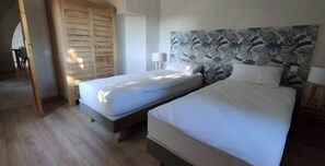 3 bedrooms, WiFi, bed sheets