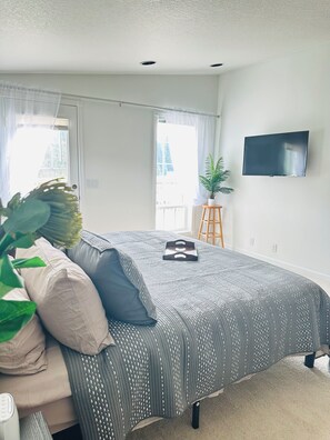 4 Schlafzimmer, Schreibtisch, Bügeleisen/Bügelbrett, Reisekinderbett