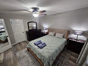 3 chambres, bureau, fer et planche à repasser, Wi-Fi gratuit