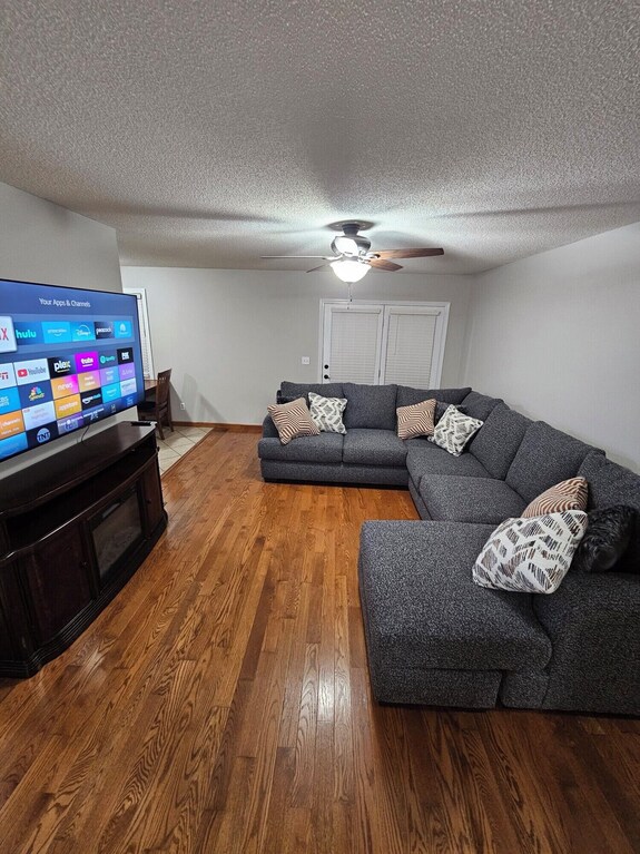 Clean, Quiet & Comfortable, 3 Bed 2 Bath Pet Friendly Paducah Home Near Winery. - Paducah, KY