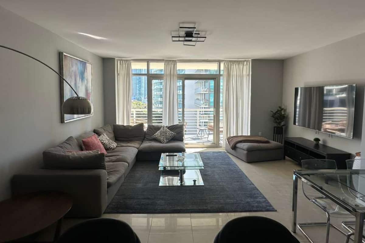 Condo, Balcony, City View | Living area