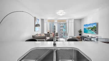 Condo, Balcony, City View | Private kitchen | Coffee/tea maker, electric kettle, toaster, blender