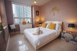 Deluxe Apartment, Balcony, City View | Iron/ironing board, free WiFi - Midtown Miami Condo with Free Parking (Miami)