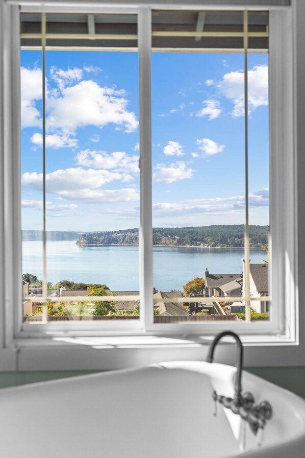 Interior - Puget Sound View Retreat | Near Chambers Bay (University Place)