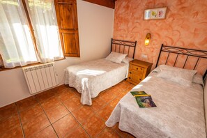 Ferros/tábuas de passar roupa, Wi-Fi, roupa de cama