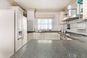 Microwave, oven, stovetop, dishwasher