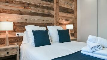 Fer et planche à repasser, Wi-Fi, draps fournis