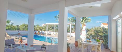 Villa, 3 Schlafzimmer, eigener Pool, Gartenblick | Pool | Außenpool