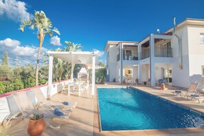 Villa, 3 Schlafzimmer, eigener Pool, Gartenblick | Pool