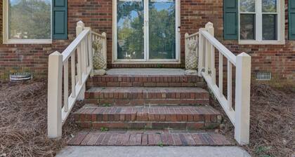 Family Cove | 4BR + Private Pool & Billiards