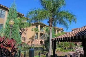 2 outdoor pools, open 8:00 AM to 7:00 PM, sun loungers