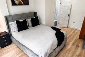 1 室のベッドルーム、WiFi、ベッドシーツ