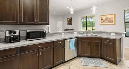 Family-Friendly 3BR Getaway BBQ Game Room Fun