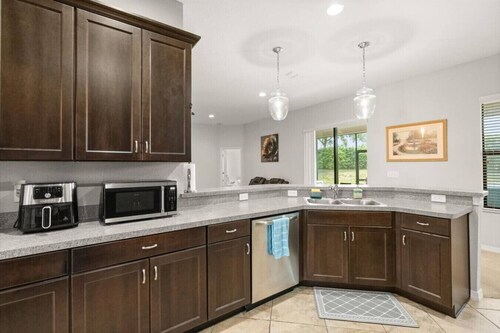 3BR Lake Wales | Game Room | BBQ | 45 Min to Disney | Sleeps 6