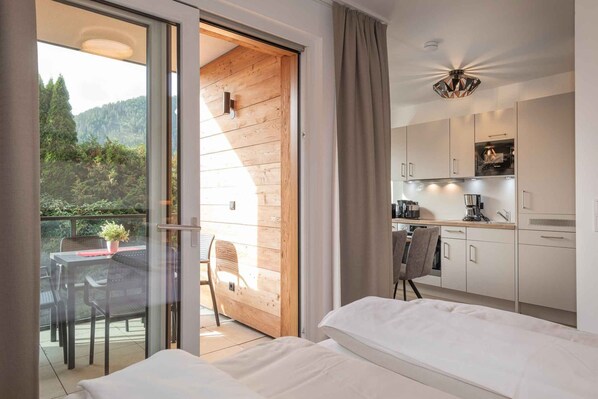 1 غرفة نوم وسرير سفر وخدمة الإنترنت