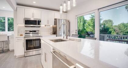 Chic Southampton Escape with Pool, Stylish Interiors, Minutes to Town & Beaches