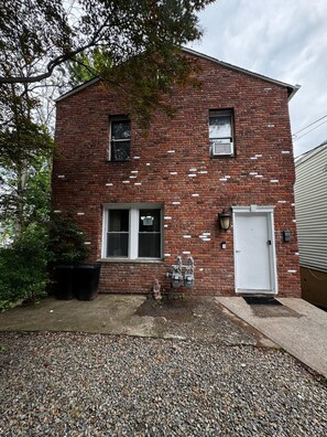 Exterior - Apartment A - Next to Hiking Trail - Front Entrance (Yonkers)