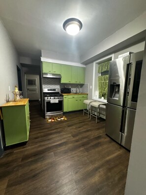 Fridge, microwave, oven, stovetop - Apartment A - Next to Hiking Trail - Front Entrance (Yonkers)