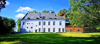 Le Manoir Familial 