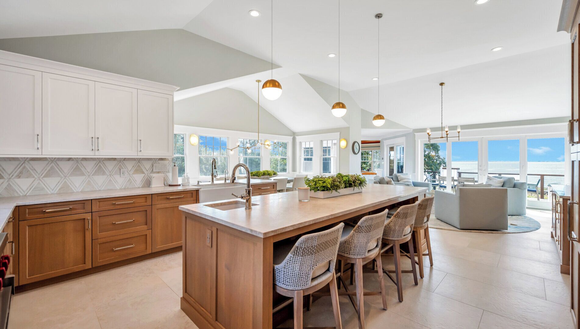 ميكروويف، فرن، موقد طهي مسطح، ماكينة لصنع القهوة/الشاي