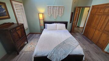 3 bedrooms, WiFi, bed sheets