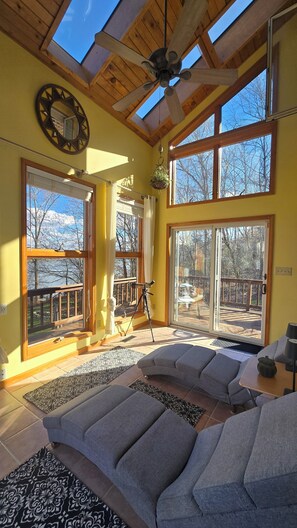 TV, fireplace - Exclusive Ohio River Retreat with Hot Tub (Cannelton)