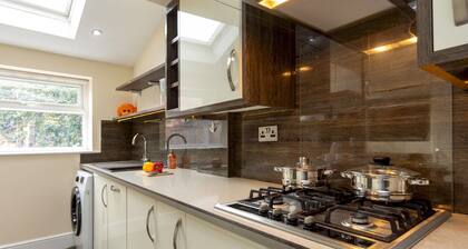 Pass the Keys | Modern Home near Trent Bridge|Notts County FC