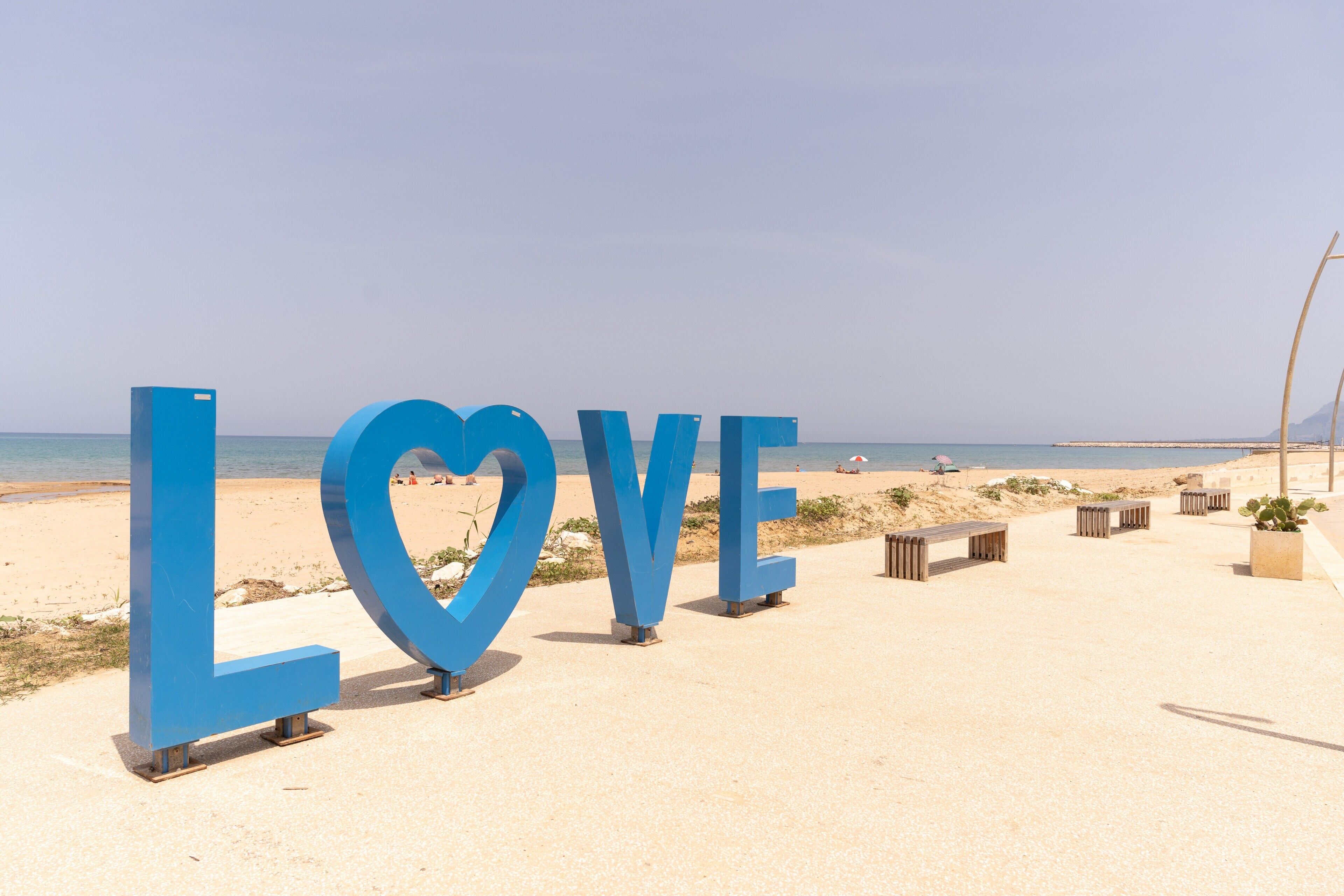 Una spiaggia nelle vicinanze