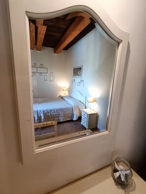 2 bedrooms, WiFi, bed sheets - Apartment 'Tenuta Marchesi Fezia - 1' with Shared Pool, Wi-Fi and Air Conditioning (Narni)