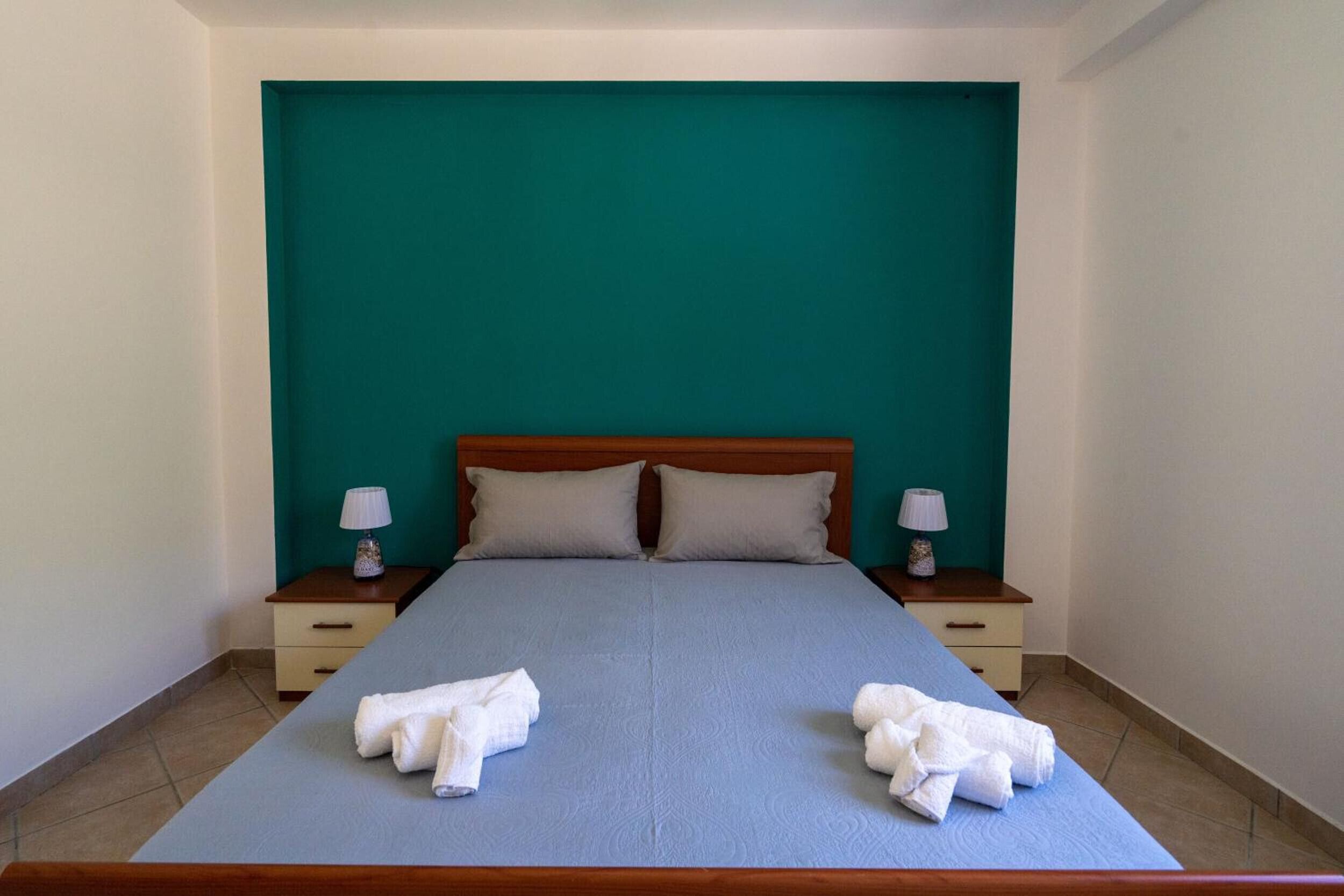 Fer et planche à repasser, Wi-Fi, draps fournis