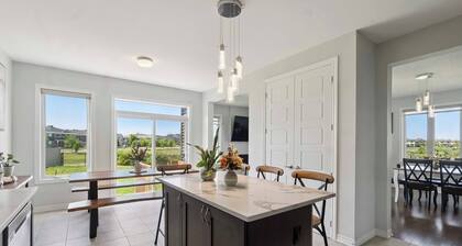 Spacious 6BR Home | Barrhaven