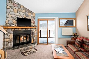 TV, fireplace, ping pong