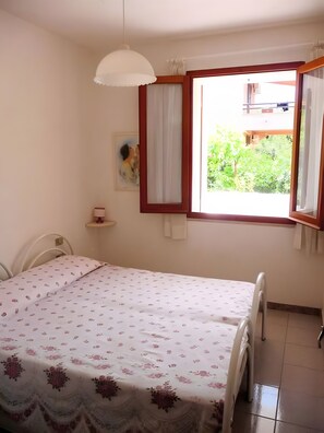 2 soveværelser, sengetøj