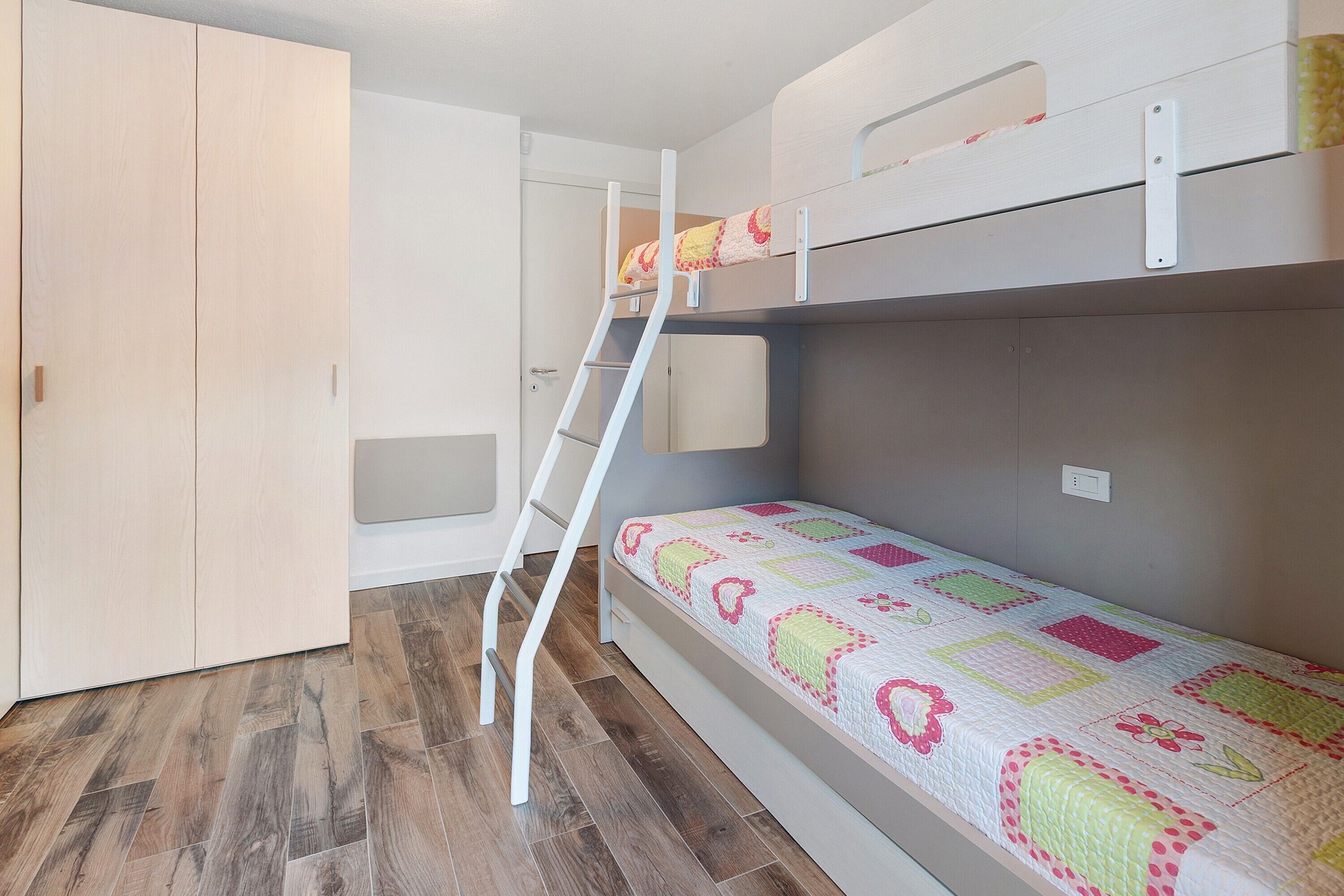 2 多间卧室、WiFi