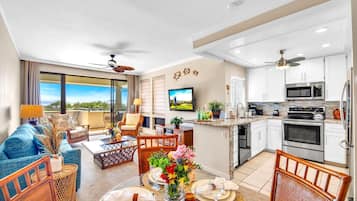 Condo (3 Bedrooms) | Dining