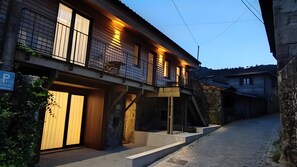 Exterior - Holiday Home 'Casa Da Avó Custódia' with Mountain View, Wi-Fi and Air Conditioning (Terras de Bouro)